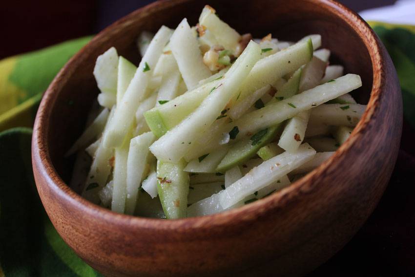 Kohlrabi and Apple Salad with Manchego and Walnuts // Runaway Apricot