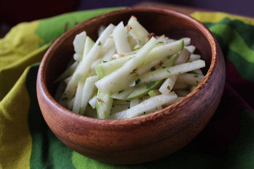 Kohlrabi and Apple Salad with Manchego and Walnuts // Runaway Apricot