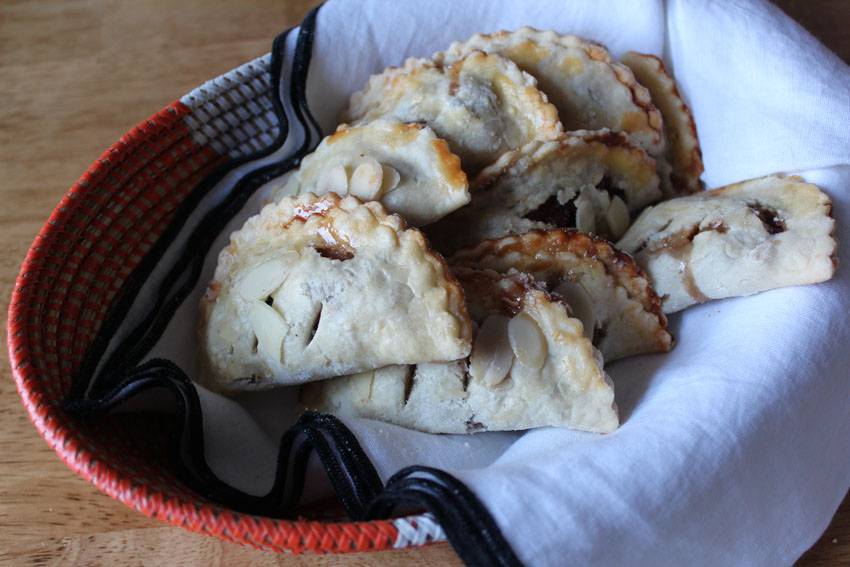 Dried Apricot, Fig, and Cherry Hand Pies // Runaway Apricot