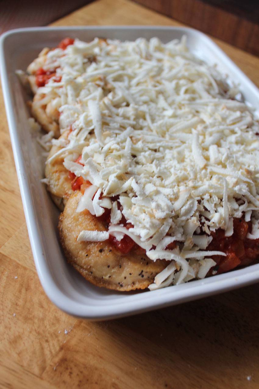 Chicken with Tomato and Mozzarella | Runaway Apricot